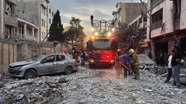 ফুরিয়ে আসছে পেট্রোল, বাড়ছে অস্থিরতা: মধ্যপ্রাচ্য যুদ্ধ নিয়ে অস্ট্রেলিয়ার বিশেষজ্ঞের ভয়াবহ পূর্বাভাস