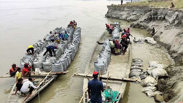 যমুনায় পানি বৃদ্ধিতে সিরাজগঞ্জে বিলীনের পথে ৯ গ্রাম