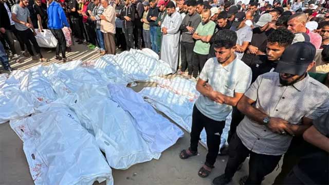 গাজায় খাবার বিতরণ কেন্দ্রের কাছে ইসরায়েলি হামলা