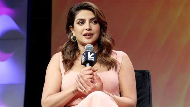 ‘সাহসী’ প্রিয়াংকার রক্ষণশীল সিদ্ধান্ত