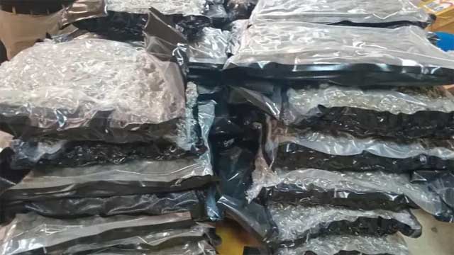 মানুষের হাড় দিয়ে তৈরি হচ্ছে মাদক, আতঙ্কে কবর পাহারা