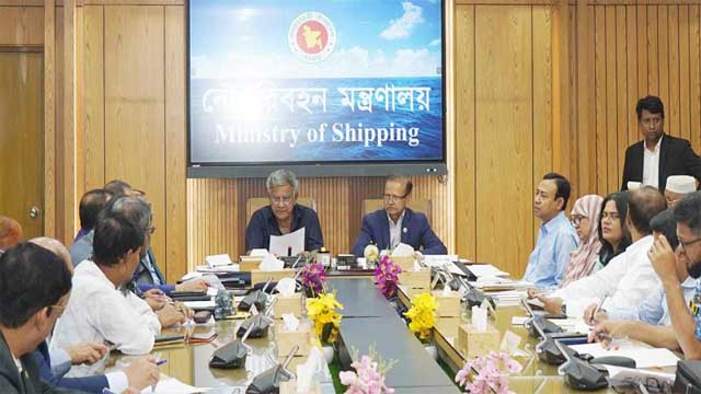 ঈদযাত্রায় নৌপথে অতিরিক্ত ভাড়া ও যাত্রীবহন করলে কঠোর ব্যবস্থা