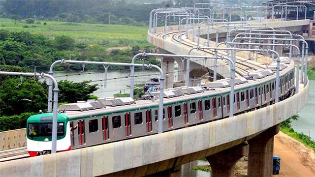 মেট্রো রেলকে জরুরি সেবা ঘোষণা করা হবে: সড়ক উপদেষ্টা