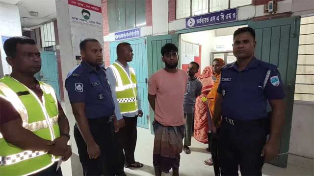 আসামি ধরতে গিয়ে পিটুনি খেল ওসিসহ ৭ পুলিশ