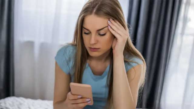 কীভাবে বুঝবেন কেউ আপনাকে জীবন থেকে বাদ দিচ্ছে