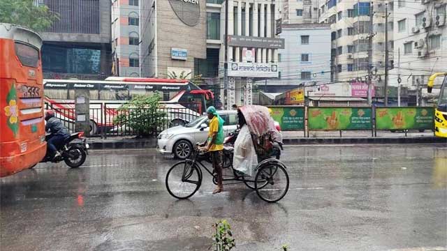 আজ থেকে বৃষ্টি কমতে পারে