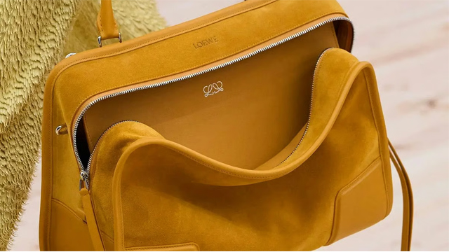 ‘ব্যাগ খোলা’ মানে কী? ফ্যাশনের ভাষায় আত্মবিশ্বাসের নতুন সংজ্ঞা