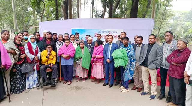 ব্রাহ্মণবাড়িয়ায় প্রতিবন্ধী ব্যক্তিদের মধ্যে শীতবস্ত্র বিতরণ