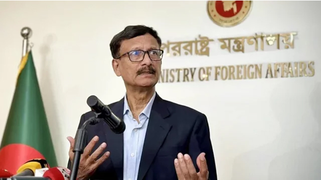 দূতাবাসের নিরাপত্তা নিশ্চিত থাকলেও ভারতীয় পরিবার সরানোয় প্রশ্নবিদ্ধ দিল্লি