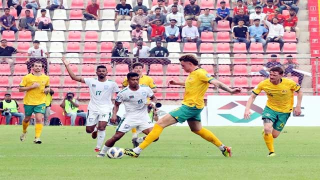 অস্ট্রেলিয়ার বিপক্ষে প্রথমার্ধে আত্মঘাতী গোলে পিছিয়ে বাংলাদেশ