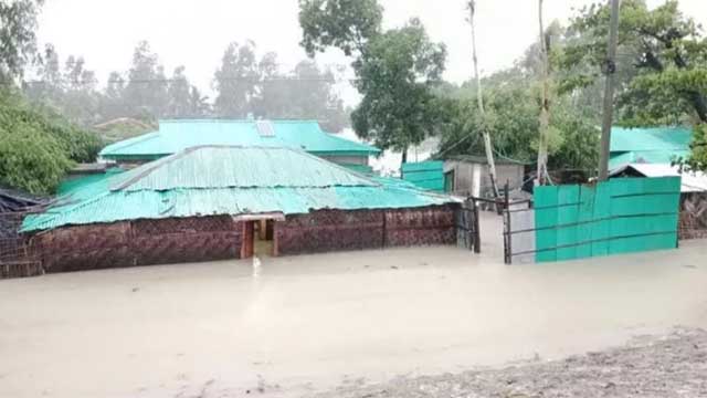 সেন্টমার্টিন-টেকনাফসহ পাঁচ ইউনিয়নে পানিবন্দী ২০ হাজার মানুষ