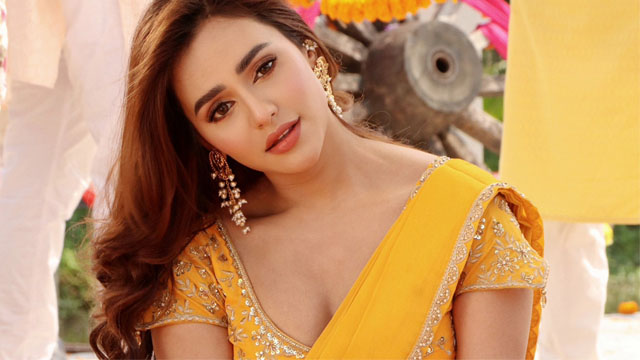 জেলে যাওয়ায় কাছের বন্ধুরাও নুসরাত ফারিয়ার সঙ্গে ছবি মুছে ফেলেন