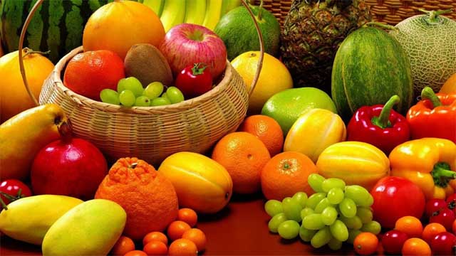 গরমে চুল ভালো রাখবে যেসব ফল