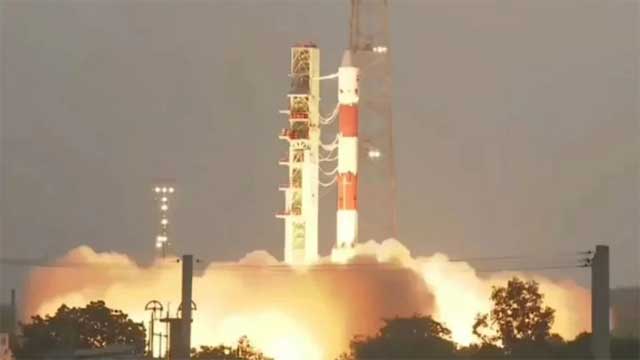 ভারতের মহাকাশ অভিযান ব্যর্থ, মহাকাশেই ধ্বংস রকেট